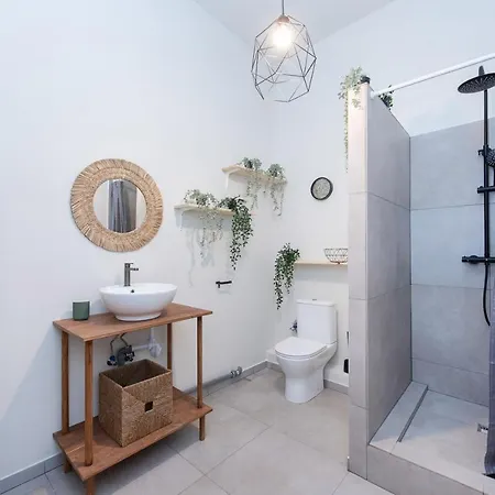 Bali House VNO